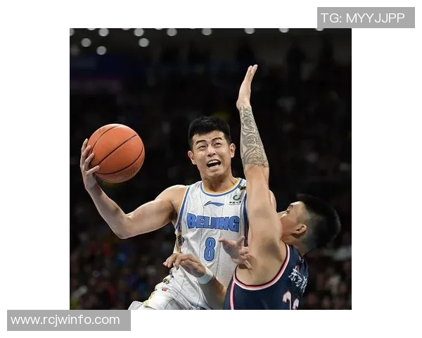 东莞篮球队迎战北京首钢全力争胜展现实力与团队精神