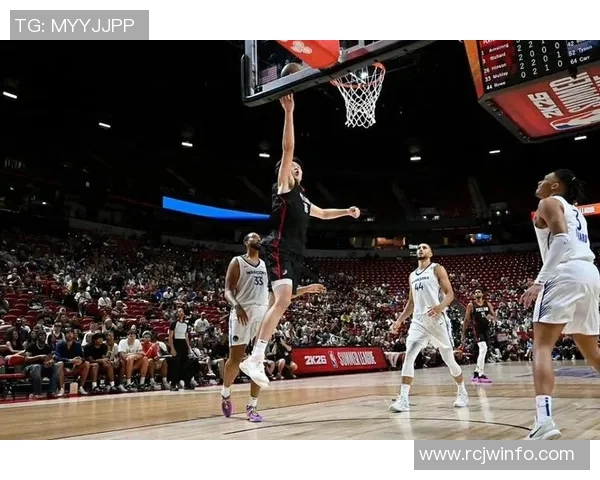 勇士与开拓者激战四月决战季后赛精彩回顾与分析